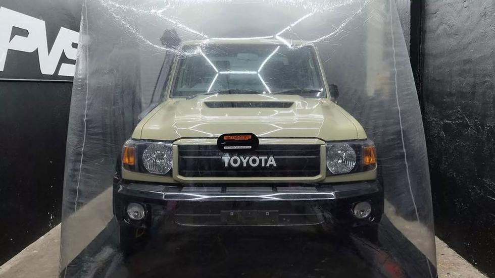 Σπάνιο Toyota Land Cruiser πωλείται κλεισμένο σε φούσκα!  